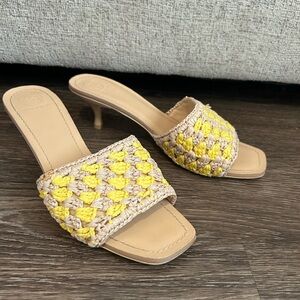 TORY BURCH Crochet  Raffia Kitten Heel in pancake/calendula Size 8.5 woven